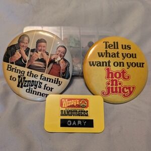 VTG 70s Wendy's Hamburgers Pinback Buttons Name Tag Lot Hot n Juicy Advertising